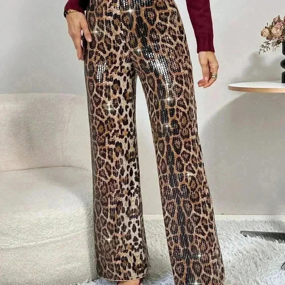 Silver Casual Women's V-Neck Long Sleeve Sequin T-Shirt - Picture 3 of 5